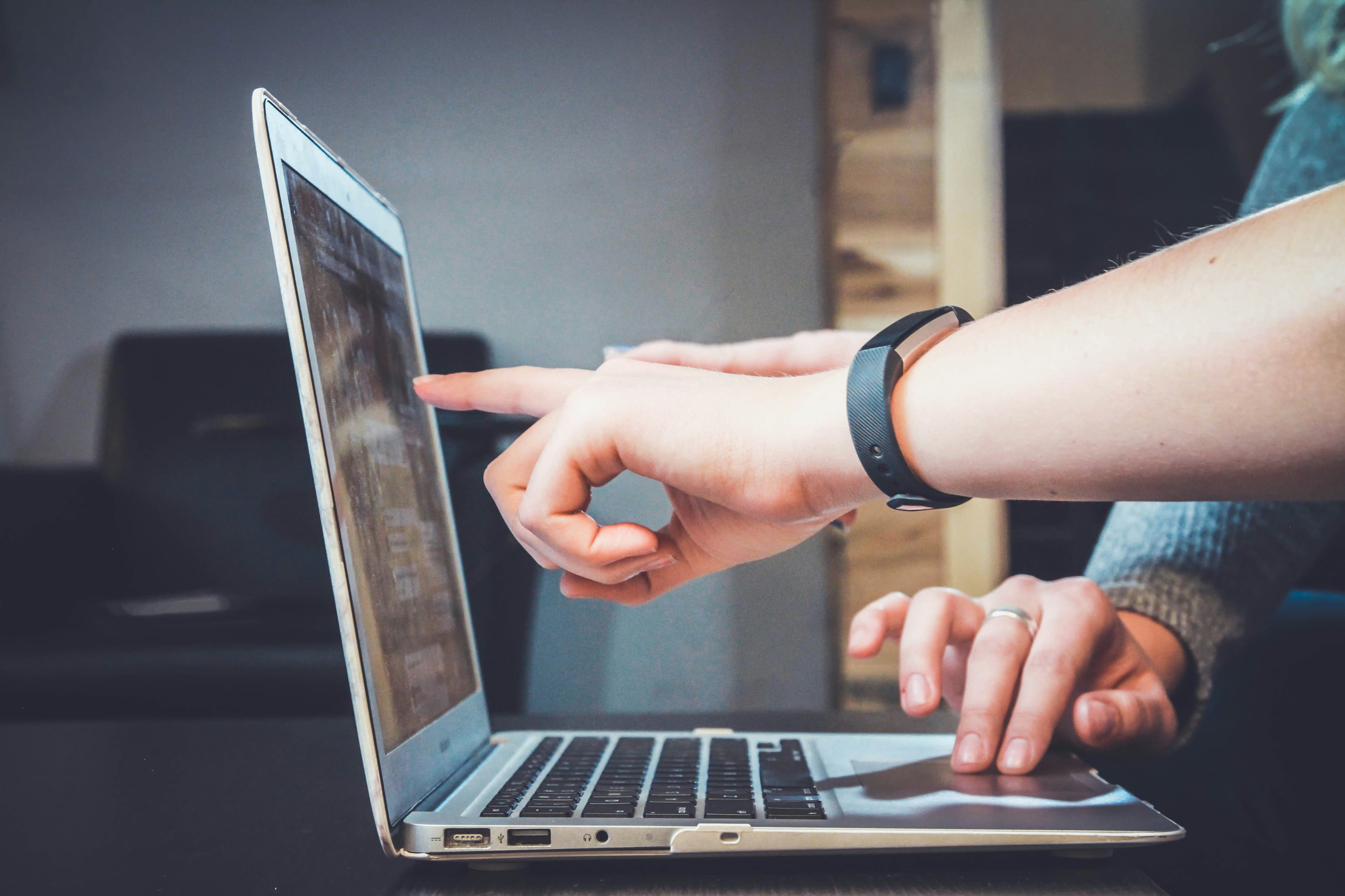 AI-Powered Customer Support: The 24/7 Agent